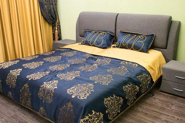Сине-желтый комплект текстиля в спальню