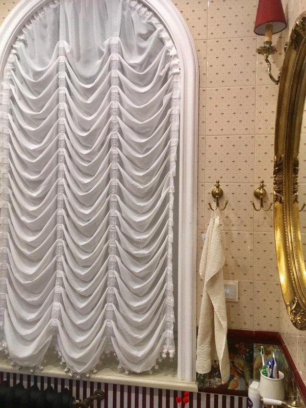 Французские шторы в ванной