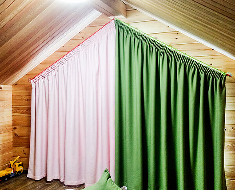 Зелено-розовые подушки
